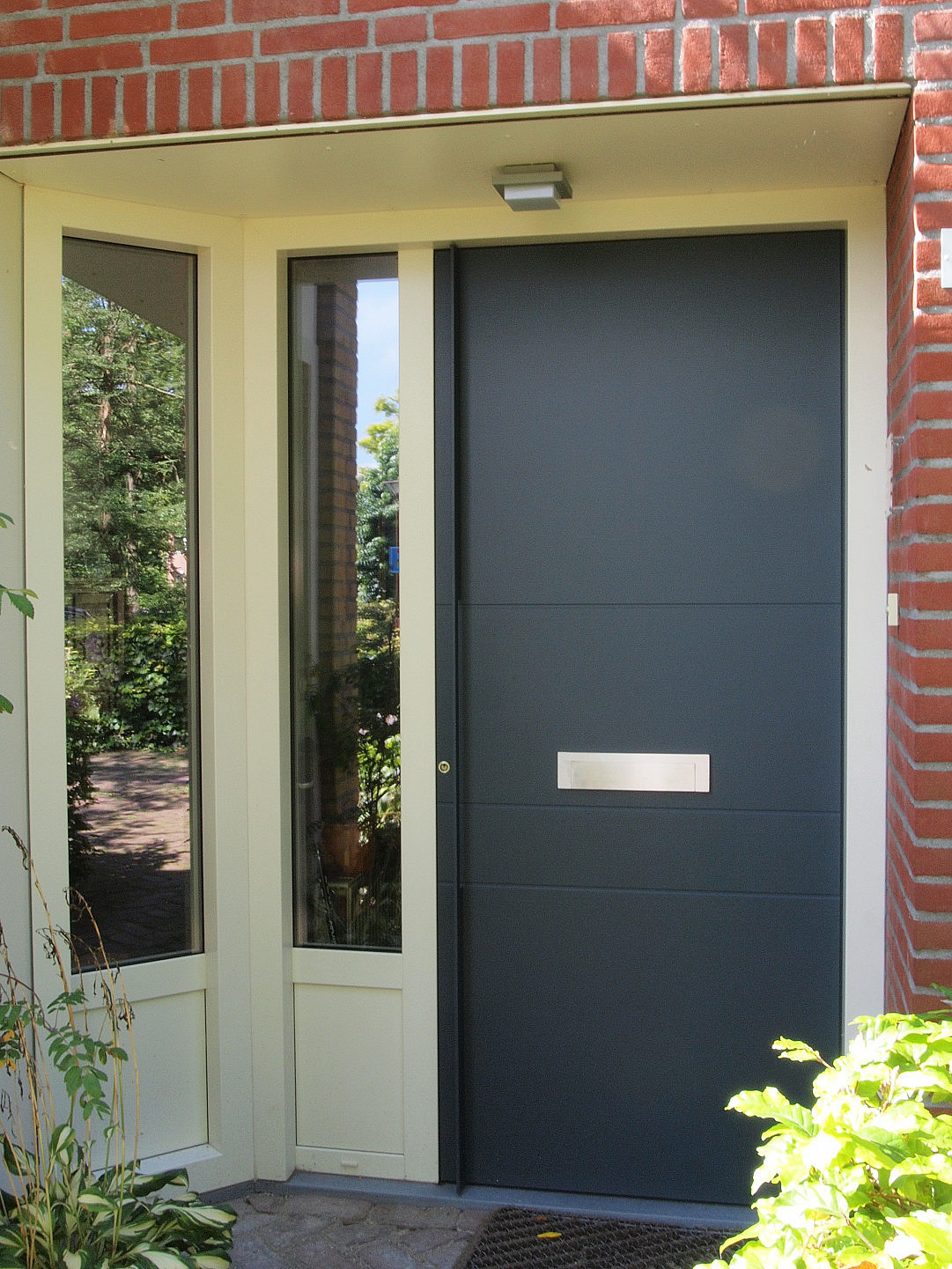 Aluminium deur
