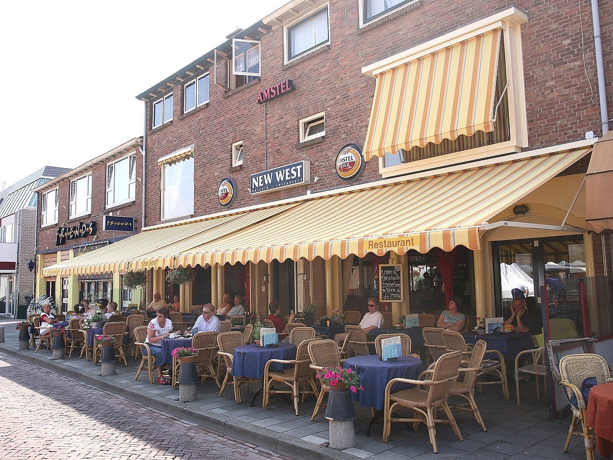 Horecazonwering schaararmschermen schaararm zonnescherm terras schaararmscherm