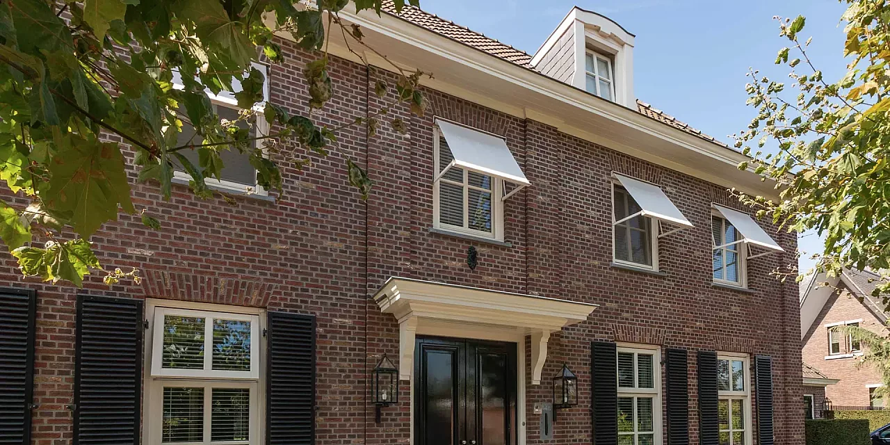 Uitvalschermen zonwering - scherm - vaste armen - op maat gemaakt - Verano product