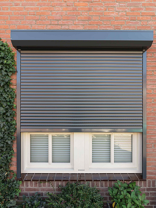 Voorzetrolluik Ulvenhout