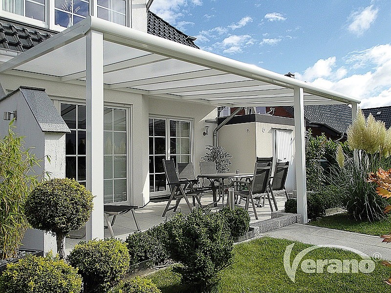 04 V905 Iseo terrasoverkapping Sfeerfoto zonwering extra leefruimte terras